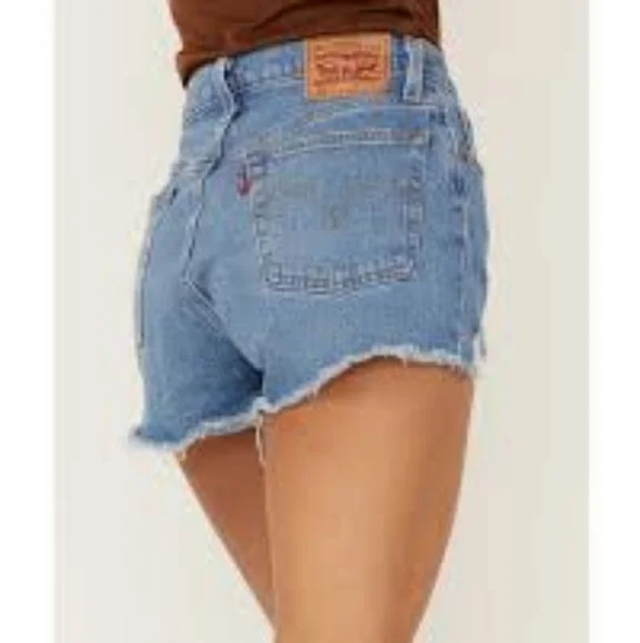 Levis 501 cut off jean shorts - Picture 7 of 15